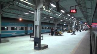 DADAR SAWANTWADI RAJYA RANI EXPRESS DEPARTING FROM DADAR RAILWAY STATION TERMINUS [upl. by Blatman]