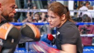 Katie Taylor NEW YORK CITY PUBLIC WORKOUT vs Delfine Persoon [upl. by Muller]