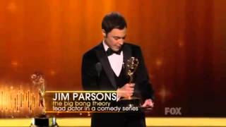 Jim Parsons gana Emmy Award en 2011 [upl. by Esiahc]