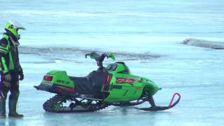 Arctic Cat zr 500 Water Skipping ＨＤ [upl. by Sualk218]