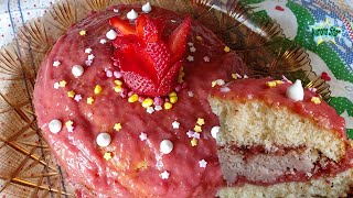 Torta alle fragole con crema pasticcera alle fragole Ricetta [upl. by Lothair]