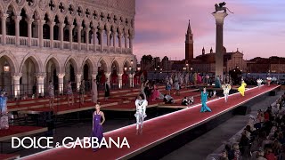 Venezia 2021 the DolceampGabbana Alta Moda Fashion Show in Piazzetta San Marco [upl. by Palladin]