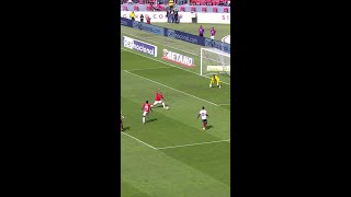 GOLAÇO DE GERSON DO FLAMENGO CONTRA O INTERNACIONAL  BRASILEIRÃO 2023  shorts  geglobo [upl. by Moureaux355]