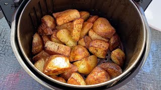 Air Fryer Roasted Potatoes Recipe  How To Make Crispy Roasted Potatoes In The Air Fryer  So Easy [upl. by Aleece]