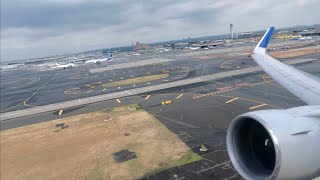 United 767300ER takeoff from Newark for Maui [upl. by Udell]