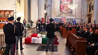 Trieste folla ai funerali dei due agenti uccisi la commozione del questore e della città [upl. by Winthorpe]