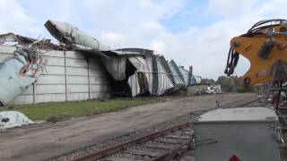 Spektakuläre Sprengung Gasometer Dortmund  Zum Schluß DEW21 Gasbehälter Sprengung in Zeitlupe [upl. by Ydnac]