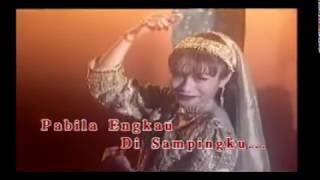 AMELINA amp SHEEDA  Secangkir Madu Merah KARAOKE [upl. by Tiffanle]