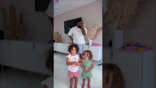 La réaction de mes filles mdr 😂 baby famille humour bebe familiale viedeparents family [upl. by Lazor]