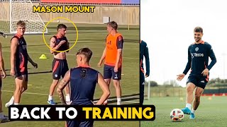 Mason Mount RETURNS to Man United training after minor injury  Football News [upl. by Gunilla507]