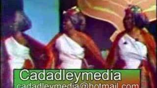 Somali Song Shumeey  Aweys Khamees amp Fatima Qasim [upl. by Marelya]