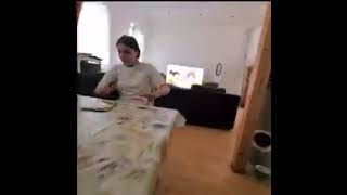 Am meisten erschreckte sich die die eingeweiht war funny family prank scary familytime [upl. by Nylessej]