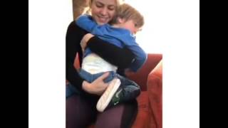 Shakira Comparte Video Bailando Bachata Con Su Hijo Sacha [upl. by Irtak]