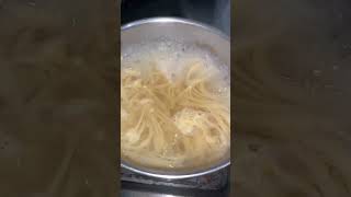 Pasta con atún atun atunes pasta pastalover music reggaeton song [upl. by Hsivat]