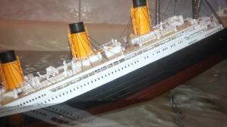 Titanic model sinking [upl. by Mattias853]