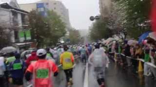 2013長野マラソン 善光寺前 Nagano Marathon near the ZenkojiTemple [upl. by Nwavahs509]