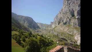 Bulnes El Castillo Asturias  GUIASTUR [upl. by Chappie]