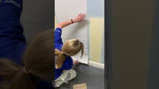 How to centralise a chimney breast when hanging paper [upl. by Nolahc]