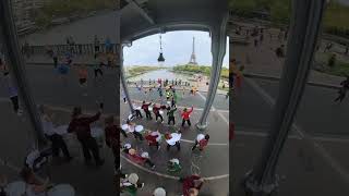 Timbao à la Parisienne sur le pont Bir Hakeim en face de la tour Eiffel le 20 octobre 2024 [upl. by Valentina]