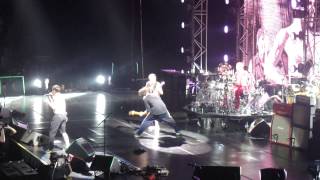 The Red Hot Chili Peppers  Give It away Auckland Vector Arena 2013 [upl. by Ybreh370]