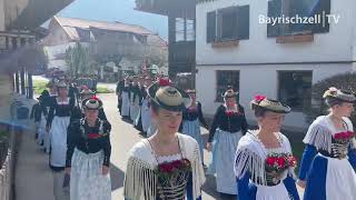 Tradition und Freude Erster kleiner Trachtenumzug nach 2 Jahren in Bayrischzell [upl. by Qiratla]