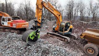 Setting up an excavator screener bucket [upl. by Asilat]