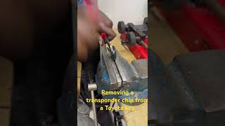 How to extract transponder from a Toyota chip key viralvideo locksmith carkeys Transponder [upl. by Sirroned]