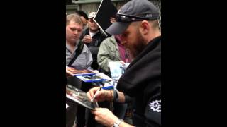 Tom Hardy Signs Autographs For Waiting Fans Outside The Soho Hotel [upl. by Herby]