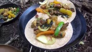 Fajitas de Pollo y Res Cocinando con el Kukri Cold Steel Gurkha Plus [upl. by Nalahs]