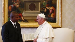 Centrafrique  Touadera rencontre le Pape François au Vatican [upl. by Reifinnej]