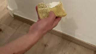 Comment faire un Joint acrylique nickel sur plinthe mur tordu  rénovation [upl. by Anytsirhc]