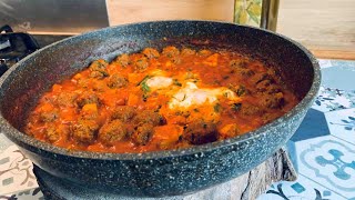 Diner à la poêle bon marché Tajine boulettes de kefta et pommes de terre [upl. by Kaliope]