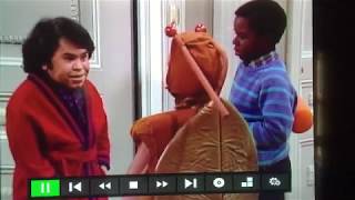 Hervé Villechaize On quotDiffrent Strokesquot With Gary Coleman [upl. by Relly820]