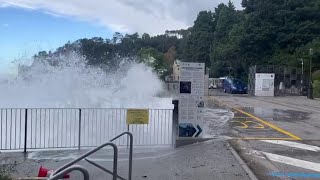 Allerta meteo a Trieste la mareggiata a Miramare [upl. by Elie436]