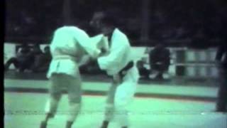 JUDO IPPON PortugalJapan 1984 Hugo Assunção vs Hidetoshi Nakanishi [upl. by Aratas]