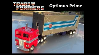 Review  Optimus Prime de la colección quotTransformers G1quot Hasbro 1984 [upl. by Esirec749]