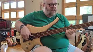 Marleaux Diva Fretless 4string bass  Quick Demo [upl. by Aerised]