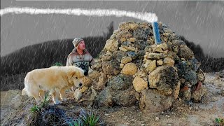 Surviving alone in the Andes with extreme winds Survival shelter Bushcraft Camping in the rain [upl. by Denbrook763]