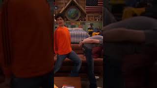 Drake and Josh Steered Straight 9 1 then Josh sneeze on Drake Hand drakeandjosh nickelodeon [upl. by Donell]