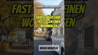 Fahrschüler baut fast Unfall [upl. by Lebatsirhc]