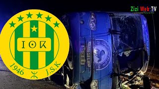 JSK – La Direction Des Canaris Se Solidarise Avec MC El Bayadh Et Offre Un Bus à L’équipe … [upl. by Enelyar]