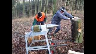 Selbstgemachter Kegelspalter 3 für 1m Holz etwa 80cm Durchmesser [upl. by Sirtimid553]