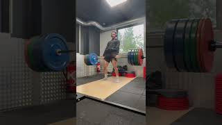 160kg… 🦍🔥 deadlift [upl. by Eednahs336]