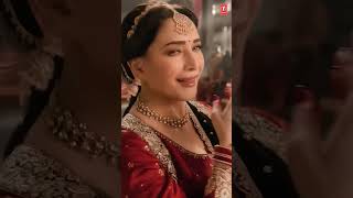 Madhuri Dixits Grace  Bhool Bhulaiyaa 3 Ami Je Tomar 30 [upl. by Aikemit]