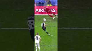 larrêt de Tibo Courtois realmadrid football penalty [upl. by Alisun]