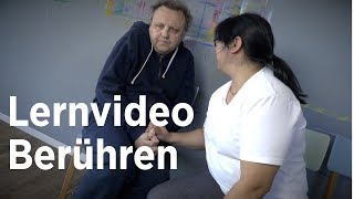 Lernvideo Berührung und Begegnung bei Menschen mit Demenz [upl. by Dermot]