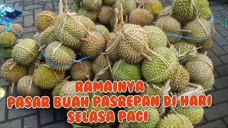 DI HARI SELASA LIHAT PARA PENGUNJUNG BERBURU DURIAN MURAH ASAL BISA NAWAR DAN HARUS PAGI DAH DISINI [upl. by Uel711]