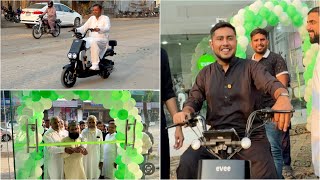 Dost Ne Electric Scooters ￼Ka Showroom Open Kar Liya 😍 [upl. by Lytton883]