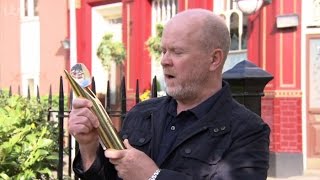 Steve McFadden Wins The Outstanding Achievement Award At The British Soap Awards 2016 [upl. by Arayk]