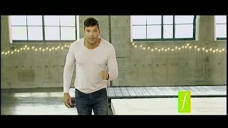 SAGA FALABELLA  Ricky Martin Feliz Navidad para todos 2016 [upl. by Assylem]